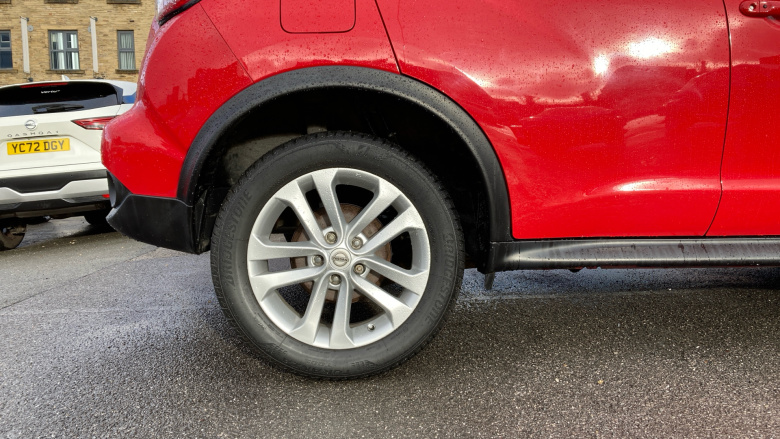 Nissan Juke 1.2 DiG-T N-Connecta 5dr Petrol Hatchback